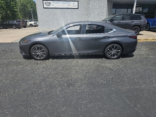 2022 Lexus ES 350