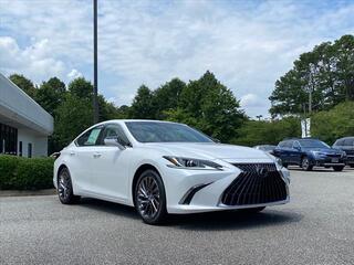 2024 Lexus ES 300h