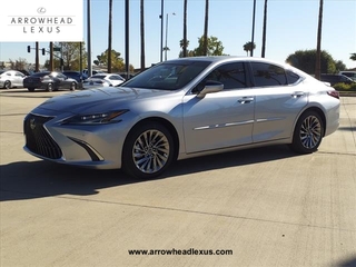 2025 Lexus ES 300h