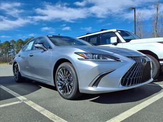 2025 Lexus ES 350