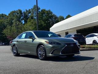 2025 Lexus ES 300h