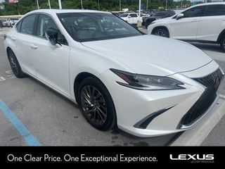 2025 Lexus ES 300h