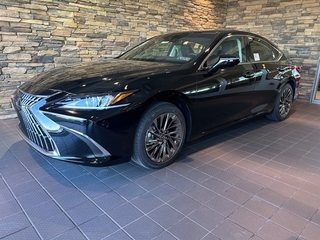 2025 Lexus ES 300h