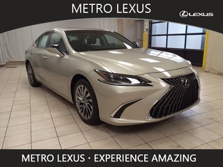 2025 Lexus ES 300h for sale in Cleveland OH