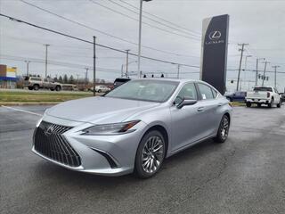 2025 Lexus ES 300h