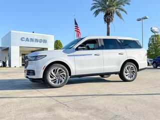 2025 Lincoln Navigator