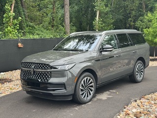 2025 Lincoln Navigator