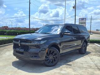 2025 Lincoln Navigator L