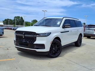 2025 Lincoln Navigator L