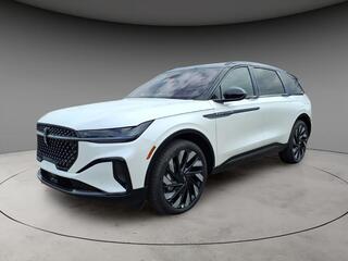 2025 Lincoln Nautilus Hybrid
