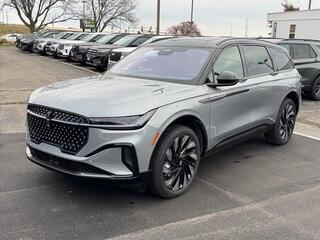 2025 Lincoln Nautilus Hybrid