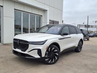 2025 Lincoln Nautilus Hybrid
