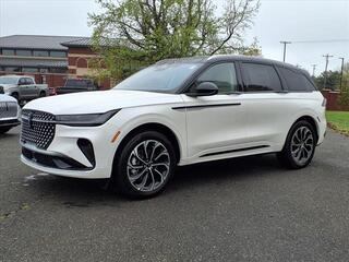 2025 Lincoln Nautilus Hybrid