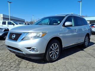2014 Nissan Pathfinder for sale in Lansing MI