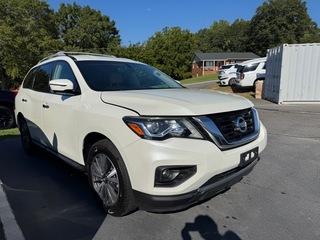 2017 Nissan Pathfinder