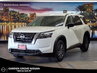 2025 Nissan Pathfinder for sale in Garden Grove CA