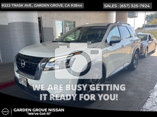 2022 Nissan Pathfinder for sale in Garden Grove CA