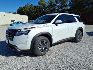 2025 Nissan Pathfinder for sale in Oxford MA