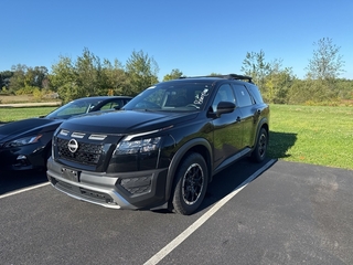 2023 Nissan Pathfinder for sale in Stratham NH
