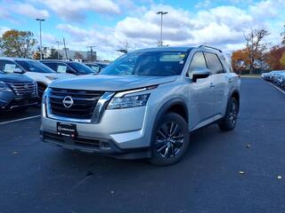 2022 Nissan Pathfinder for sale in Stoneham MA