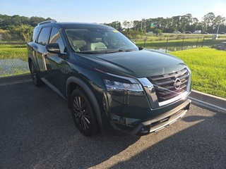 2022 Nissan Pathfinder