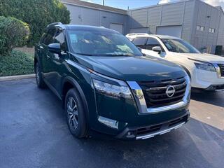 2022 Nissan Pathfinder for sale in Crystal Lake IL