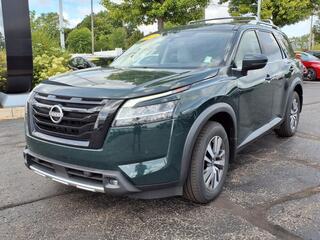 2022 Nissan Pathfinder for sale in Lansing MI