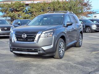 2025 Nissan Pathfinder for sale in Olathe KS