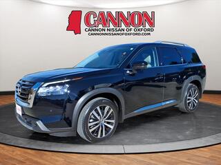 2024 Nissan Pathfinder for sale in Oxford MA