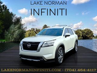 2022 Nissan Pathfinder