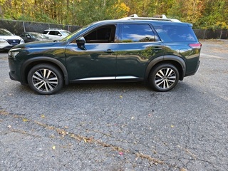 2022 Nissan Pathfinder for sale in Auburn MA