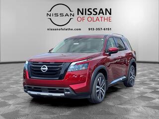 2025 Nissan Pathfinder for sale in Olathe KS