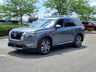 2024 Nissan Pathfinder for sale in Moline IL