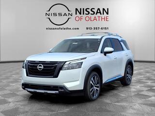 2025 Nissan Pathfinder for sale in Olathe KS