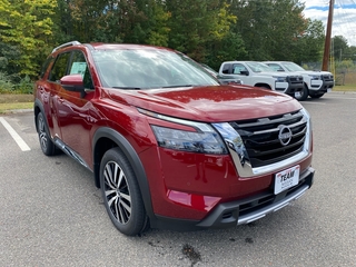 2025 Nissan Pathfinder for sale in Manchester NH