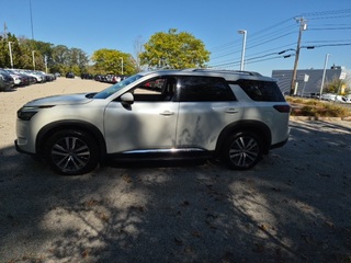 2022 Nissan Pathfinder for sale in Auburn MA