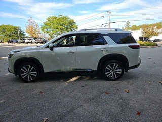 2022 Nissan Pathfinder