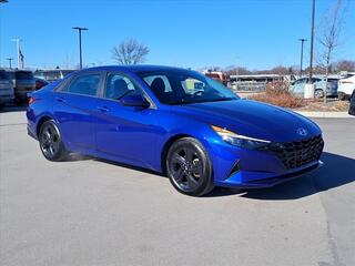 2022 Hyundai Elantra for sale in Waukesha WI