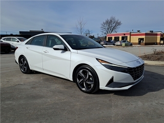 2021 Hyundai Elantra for sale in Waukesha WI