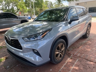 2022 Toyota Highlander Hybrid