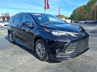 2025 Toyota Sienna for sale in New Bern NC