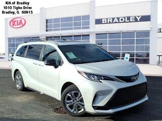 2023 Toyota Sienna for sale in Bradley IL