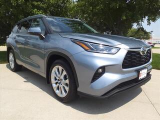 2021 Toyota Highlander for sale in Grimes IA