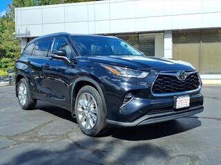 2021 Toyota Highlander for sale in Lexington MA