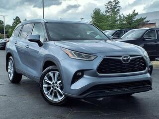 2021 Toyota Highlander for sale in Cincinnati OH