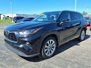 2020 Toyota Highlander for sale in Lansing MI