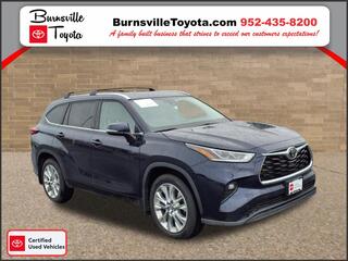 2022 Toyota Highlander for sale in Burnsville MN