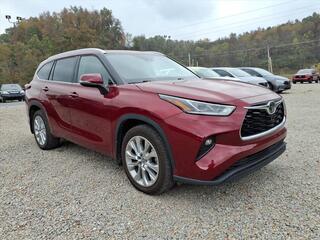 2021 Toyota Highlander for sale in Bridgeport WV