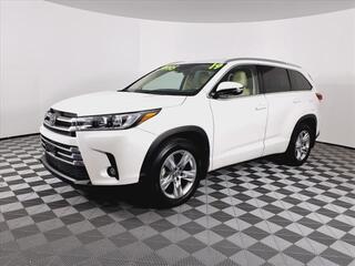 2019 Toyota Highlander for sale in Bridgeport WV