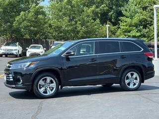 2019 Toyota Highlander for sale in Cincinnati OH